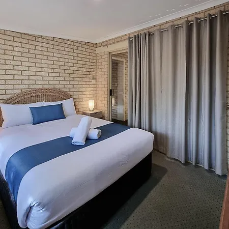 Busselton Villas And Glamping Village-3